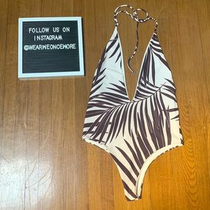 One Piece Bathing-suite w Plunging Neckline